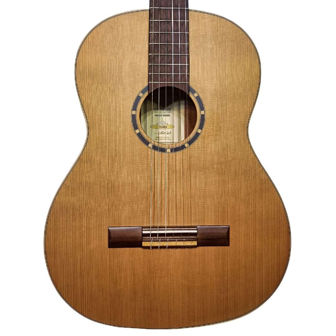 ORTEGA R122SN 温かい響きのスリムネック・クラシックギター | 西尾